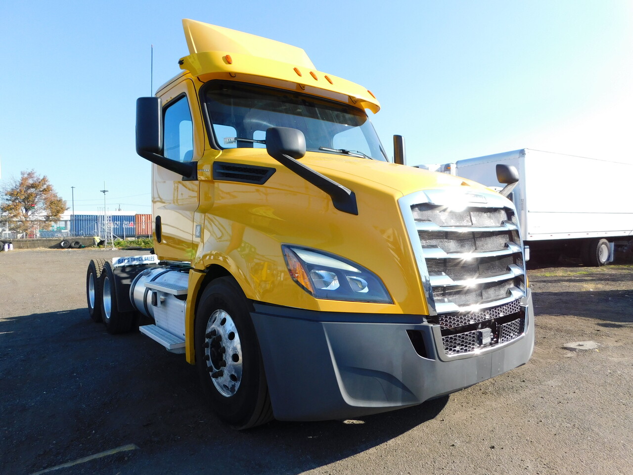 2019 FREIGHTLINER CASCADIA Tandem Axle Sleeper #1 2019 FREIGHTLINER CASCADIA Tandem Axle Sleeper #1